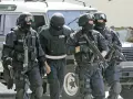 Czterech policjantów w pełnym rynsztunku, z bronią, gotowych do akcji. Ilu jest świadków koronnych w Polsce? To pytanie pozostaje bez odpowiedzi, ale ci funkcjonariusze są gotowi do ochrony.