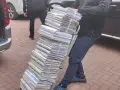 Ogromna sterta akt, które mogą wpłynąć na to, czy sąd może odrzucić akt oskarżenia.