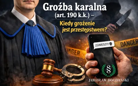 Odszkodowanie za groźby karalne. Sądowy młotek, kajdanki i telefon z groźną wiadomością symbolizują przestępstwo i potrzebę pomocy prawnej.