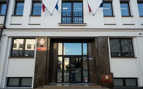 Budynek Prokuratury Regionalnej w Lublinie. Zastanawiasz się, ile czasu ma prokuratura na rozpatrzenie sprawy?