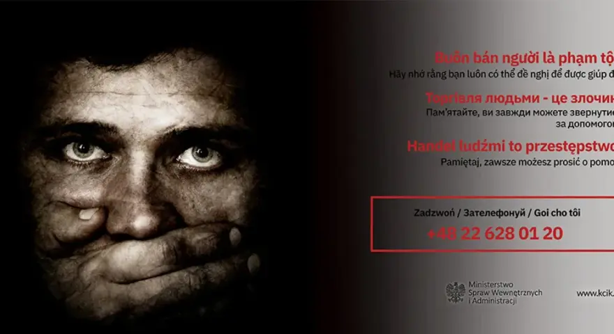 Twarz z zakrytymi ustami. Handel ludźmi to przestępstwo. Zadzwoń +48 22 628 01 20.
