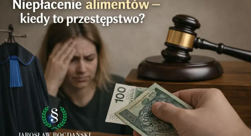 Niepłacenie alimentów może być przestępstwem z art. 209 par. 1 kk. Sądowy młotek, szaty prawnicze i pieniądze symbolizują konsekwencje prawne.