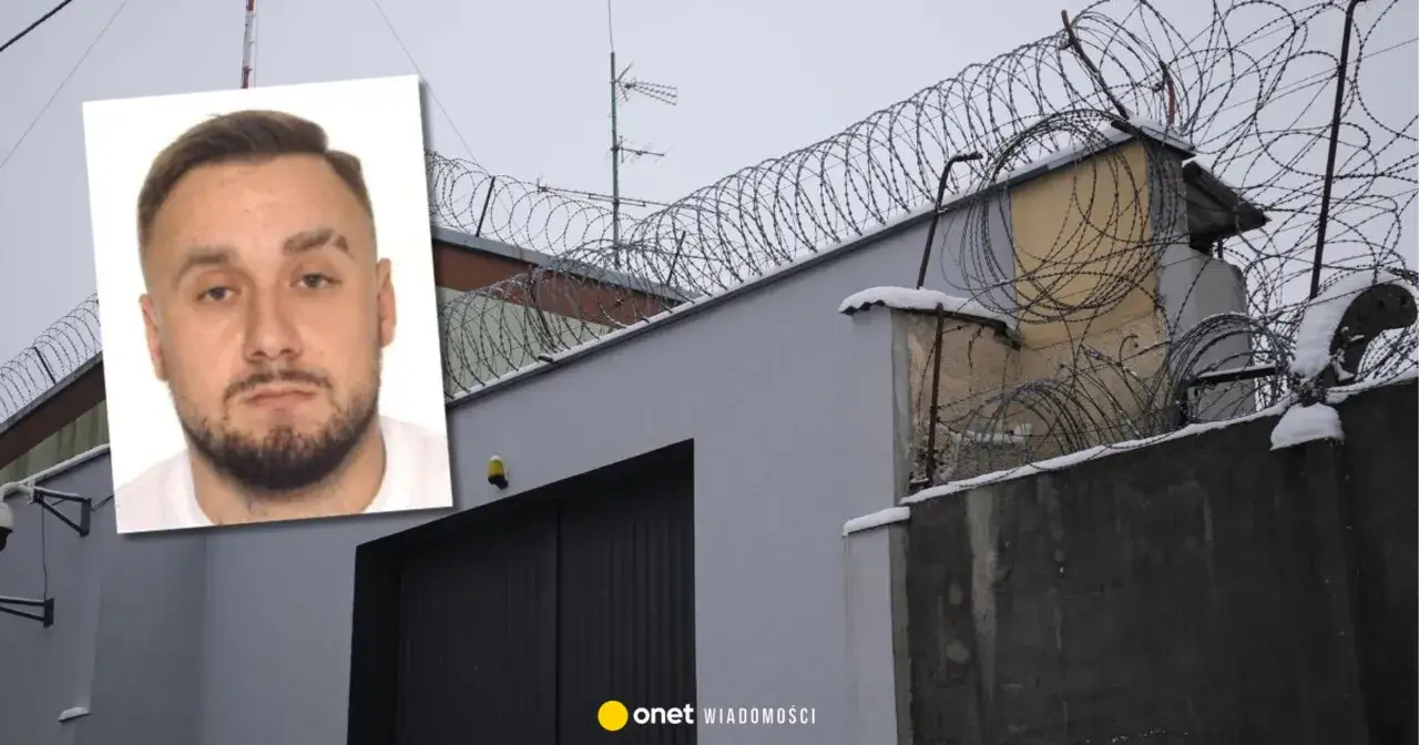 Portret mężczyzny na tle aresztu śledczego Białołęka. Złożono wniosek o widzenia.